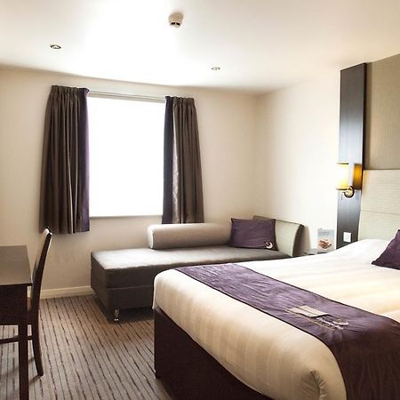 Premier Inn Falkirk - Larbert Exterior photo