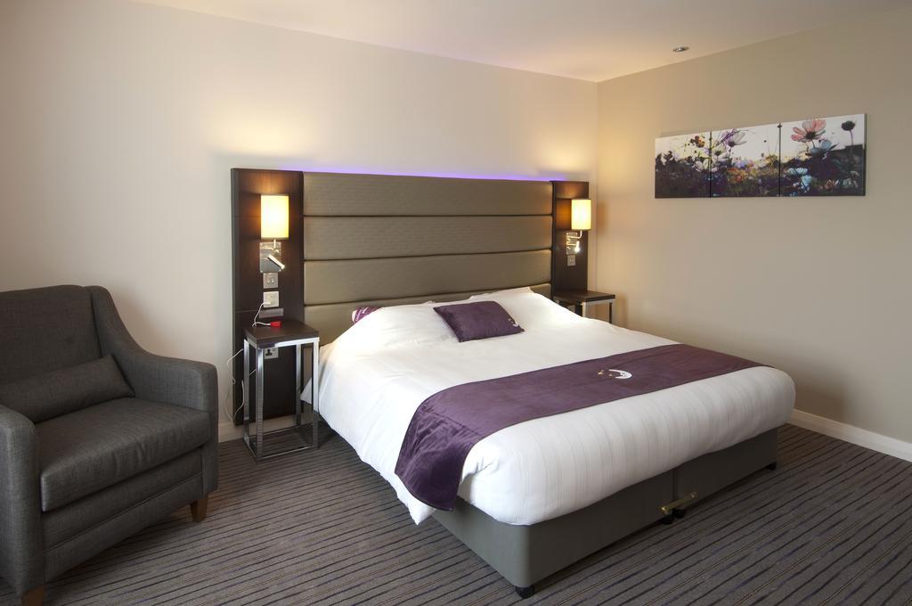 Premier Inn Falkirk - Larbert Exterior photo
